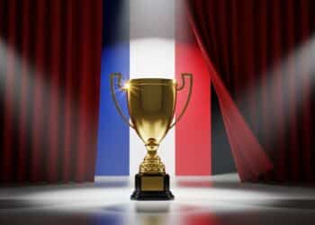 Le Premier ministre britannique Keir Starmer scelle un partenariat inédit de 100 ans avec lUkraine lors dune visite surprise à Kiev   Viral Mag