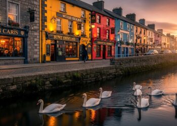 La SEC retarde ses choix sur les ETF dEther entre remboursements en nature et staking Découvrez pourquoi ce report intrigue les investisseurs   Viral Mag