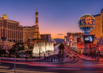 Trump Révoque une Règle sur les Droits Humains et les Armes - Viral Mag Trump annule une directive clé sur les droits humains dans les ventes darmes Quelles conséquences pour les alliés des USA Découvrez vite Viral Mag