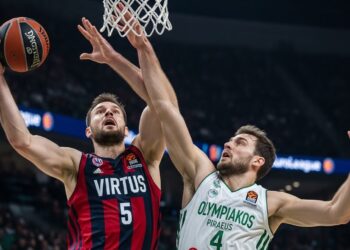 La Pause Numérique au Collège : Une Expérimentation Gouvernementale - Viral Mag Dès la rentrée le gouvernement lance une expérimentation de la pause numérique dans les collèges pour lutter contre le cyberharcèlement et améliorer la concentration des élèves Viral Mag