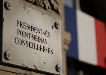 Découvrez comment les réglementations sur les voitures autonomes progressent plus vite que les technologies elles mêmes LONU prévoit un cadre règlementaire dici 2026   Viral Mag