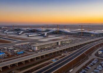 Francis Ngannou lancien champion UFC a marqué son retour fracassant en MMA avec un K O fulgurant en seulement 3 minutes lors de son combat face à Renan Ferreira au PFL   Viral Mag