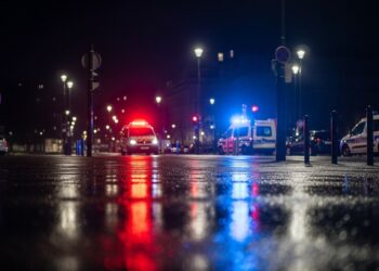 Les Législatives Françaises Secouent l’Échiquier Politique - Viral Mag Les élections législatives françaises de 2024 provoquent un séisme politique avec la percée de lextrême droite et une déroute pour Macron Viral Mag