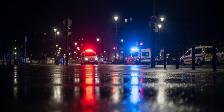 Violente agression au couteau dans le 7e arrondissement de Lyon  un homme grièvement blessé au rein et à la hanche entre la vie et la mort Détails de lenquête en cours et ambiance tendue dans le quartier   Viral Mag