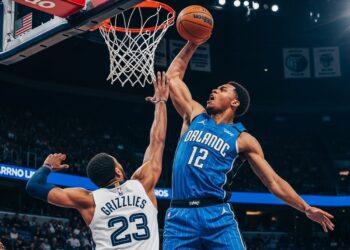 Découvrez comment larrestation brutale de la militante Chaïma Issa lors dune manifestation à Tunis révèle linquiétante dérive autoritaire du régime de Kaïs Saïed depuis 2021   Viral Mag