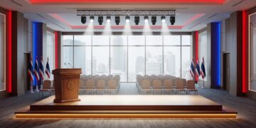 La maire de Paris Anne Hidalgo se baigne dans la Seine ce matin à quelques jours des JO 2024 Un moment historique très attendu   Viral Mag