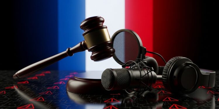 Découvrez comment lArcom juge recevable une saisine contre un podcast purement numérique marquant un tournant majeur dans la régulation des médias en ligne en France Liberté vs responsabilité   Viral Mag