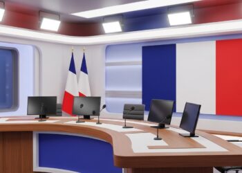 Après une hausse spectaculaire de plus de 20 la semaine dernière la Bourse de Hong Kong plonge de plus de 3 sur fond de prises de bénéfices   Viral Mag