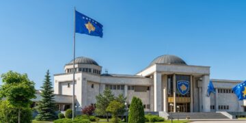 Le propriétaire de Brighton est accusé davoir dirigé un syndicat de paris clandestins brassant près de 700 millions deuros par an Enquête explosive comptes offshore prête noms Tout ce que vous devez savoir sur ce scandale qui ébranle la Premier League   Viral Mag