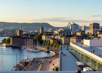 Le convoi du Premier ministre sénégalais Ousmane Sonko en campagne pour les législatives a été attaqué à Koungueul Violences autour des élections   Viral Mag