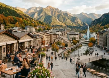 Vue d’Andorre-la-Vieille au cœur des Pyrénées